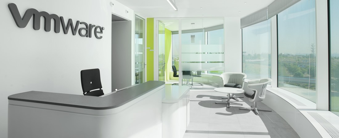 VMWARE, EUROPE - BESPOKE RECEPTION DESK